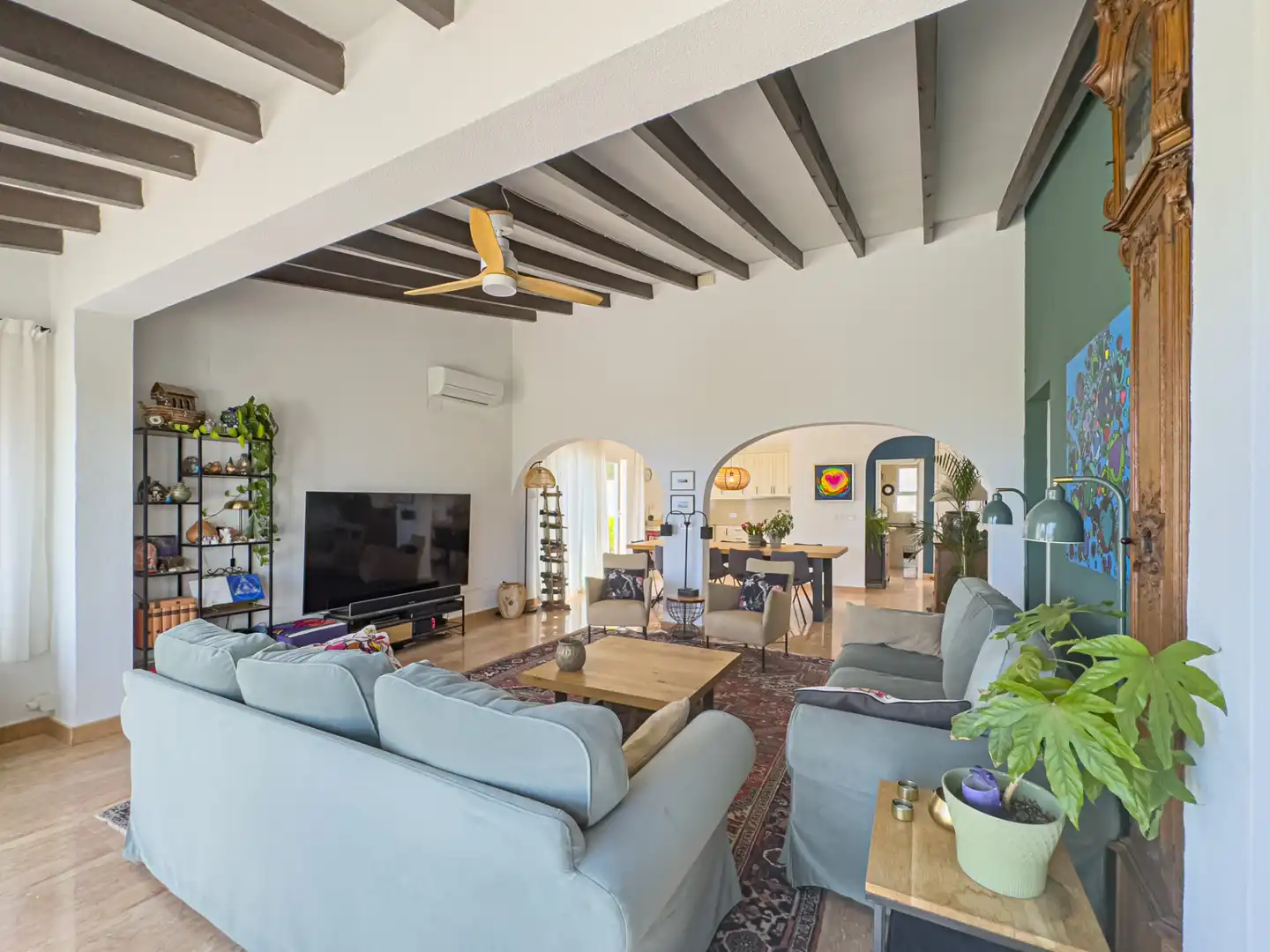 Sala de estar de Casa o chalet en venta en La Nucia con Aire acondicionado, Calefacción y Jardín privado
