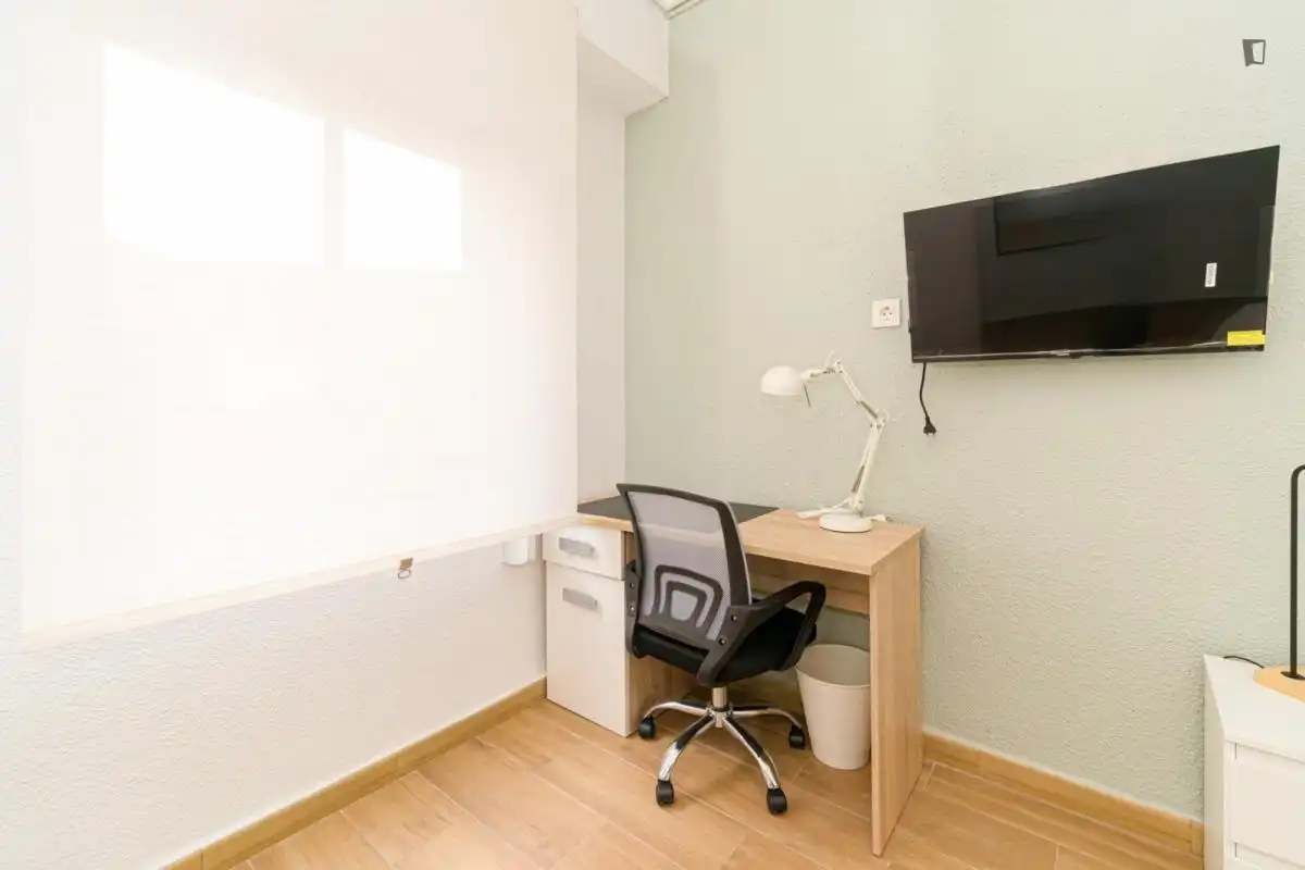Wohnungen zur untervermieten in Elche / Elx mit Möbliert, Mikrowelle und Internet