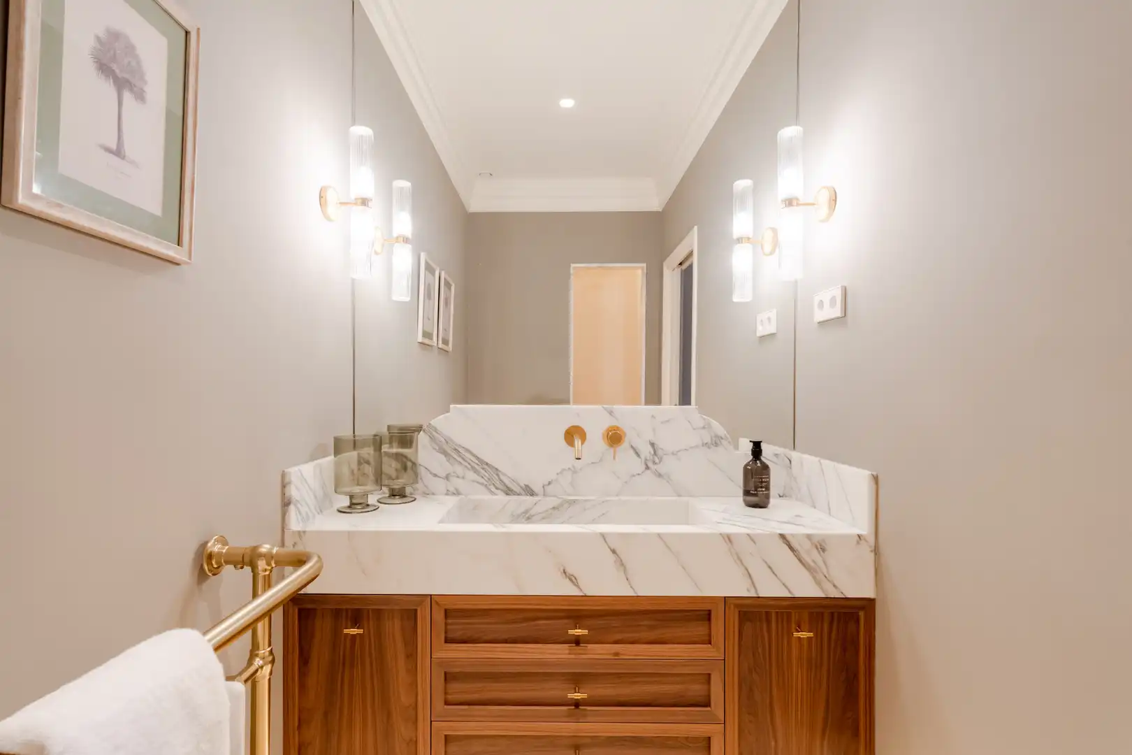 Bathroom of Flat for sale in Madrid  with Air Conditioner, Heating and Parquet flooring