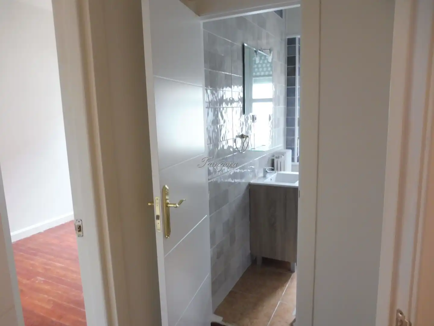 Baño de Piso de alquiler en Getxo  con Calefacción, Parquet y Horno