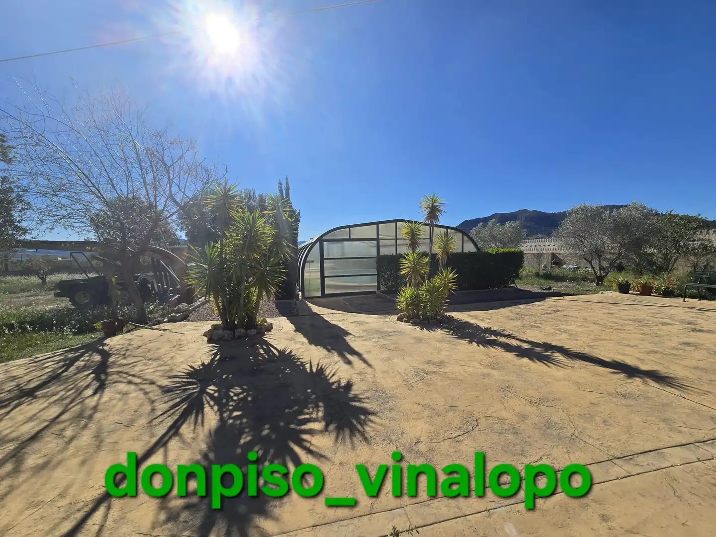 Vista exterior de Finca rústica en venda en Elda amb Calefacció i Piscina