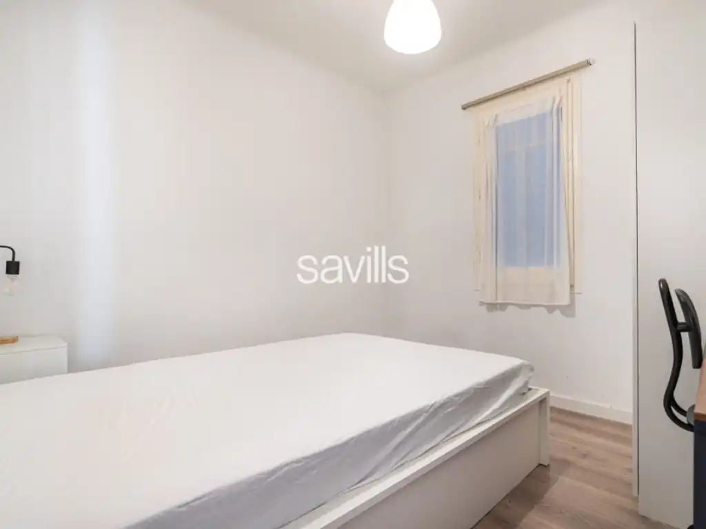 Schlafzimmer von Wohnungen zum Verkauf in Barcelona mit Möbliert und Balkon