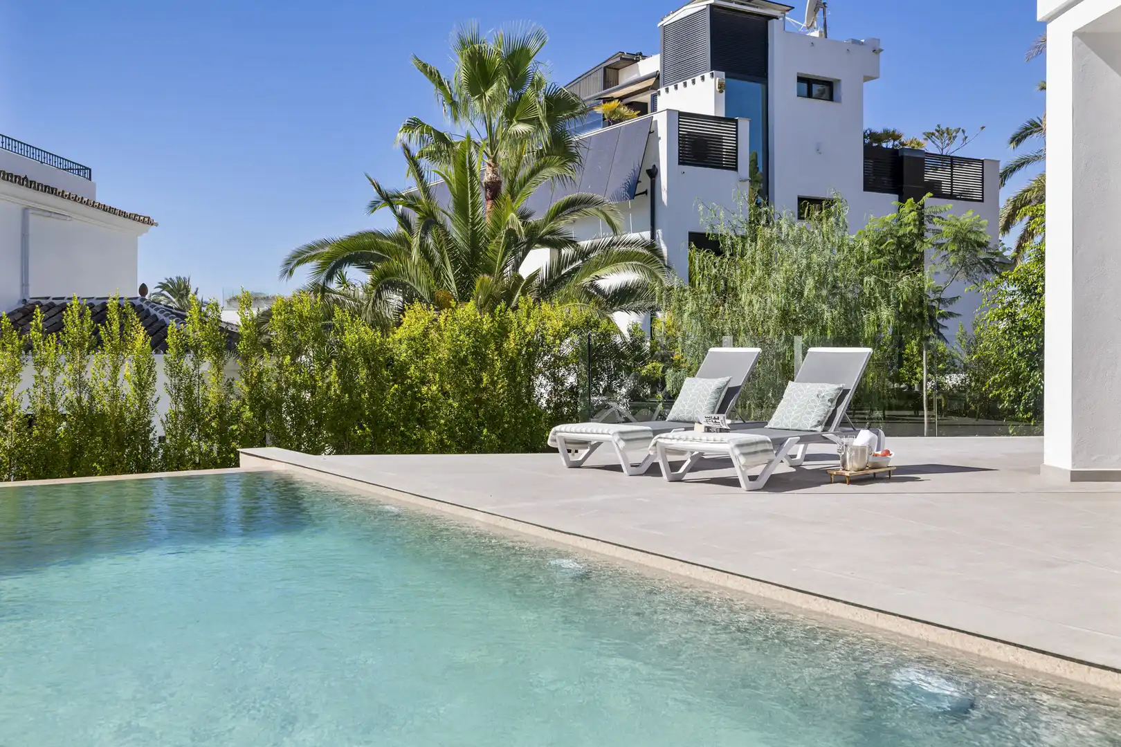 Piscina de Casa o xalet en venda en Marbella amb Aire condicionat, Jardí privat i Terrassa