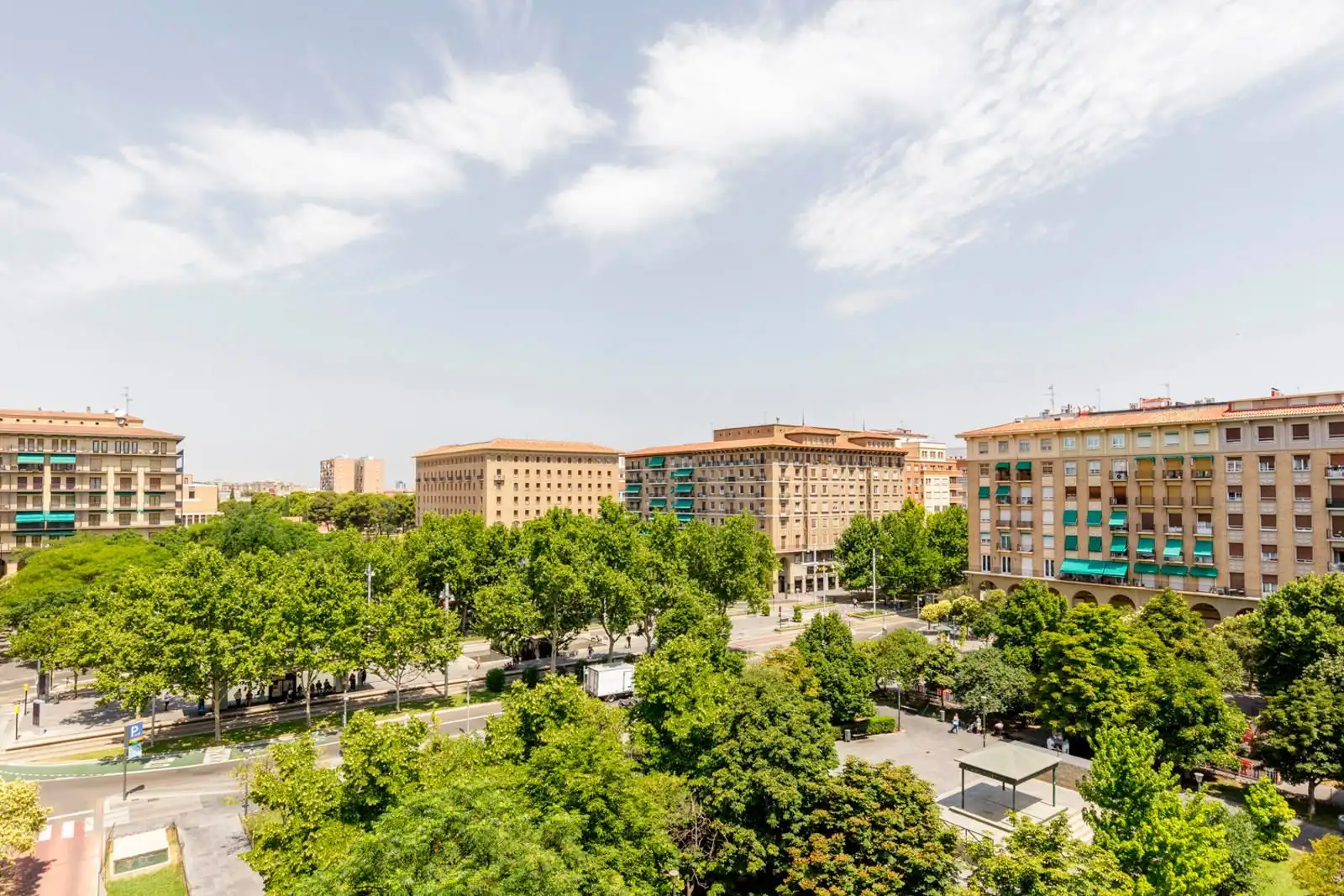 Exterior view of Flat for sale in Zaragoza  with Air Conditioner, Terrace and Storage room