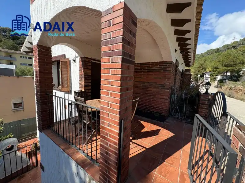 Casa adosada en venda a Roda de Berà