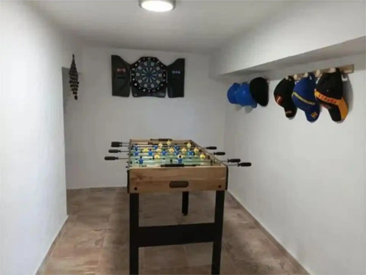 Houses for sale in Gilet  with Air Conditioner, Private garden and Storage room
