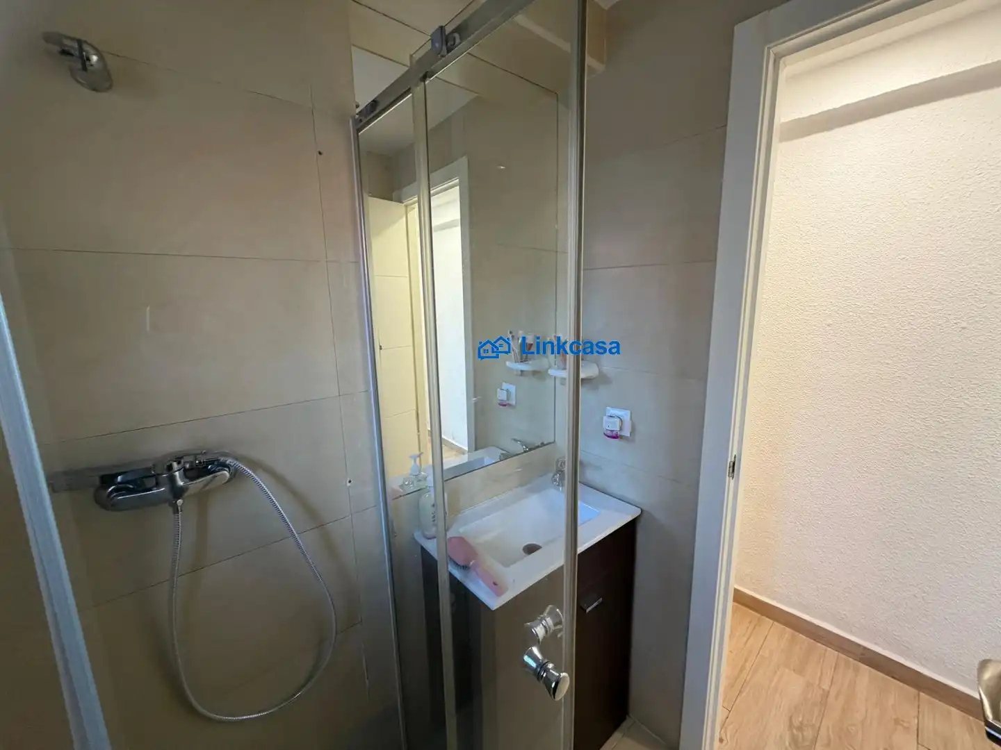 Baño de Piso en venta en Madrid con Calefacción, Terraza y Balcón