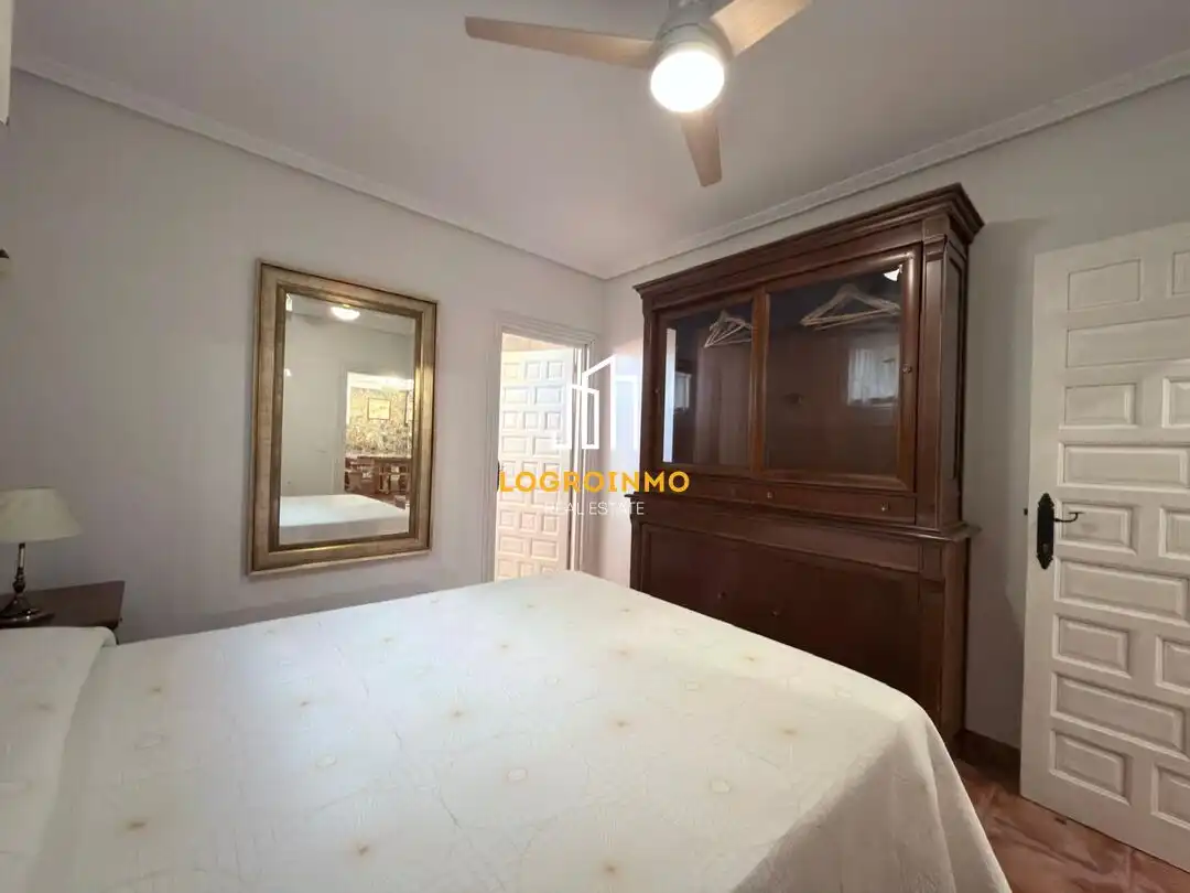 Habitación de Casa o chalet en venta en El Redal con Calefacción, Trastero y Piscina