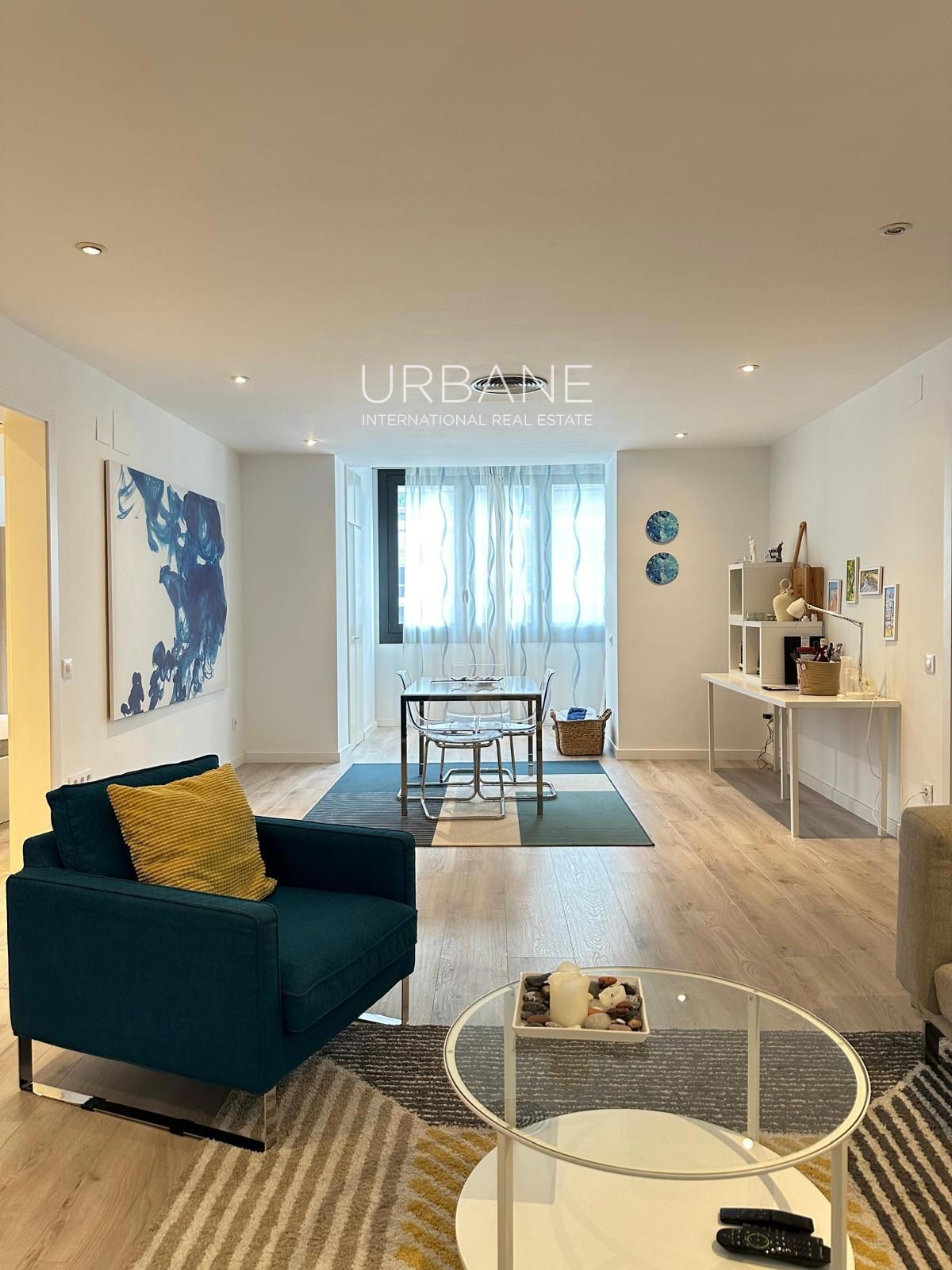 Exterior view of Flat for sale in  Barcelona Capital  with Air Conditioner, Heating and Parquet flooring