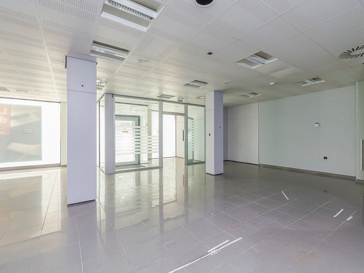 Premises for sale in  Tarragona Capital  with Air Conditioner