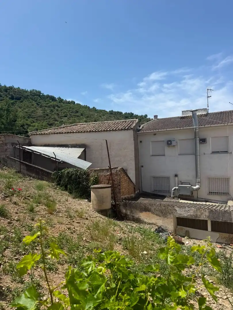Vista exterior de Residencial en venta en Montefrío