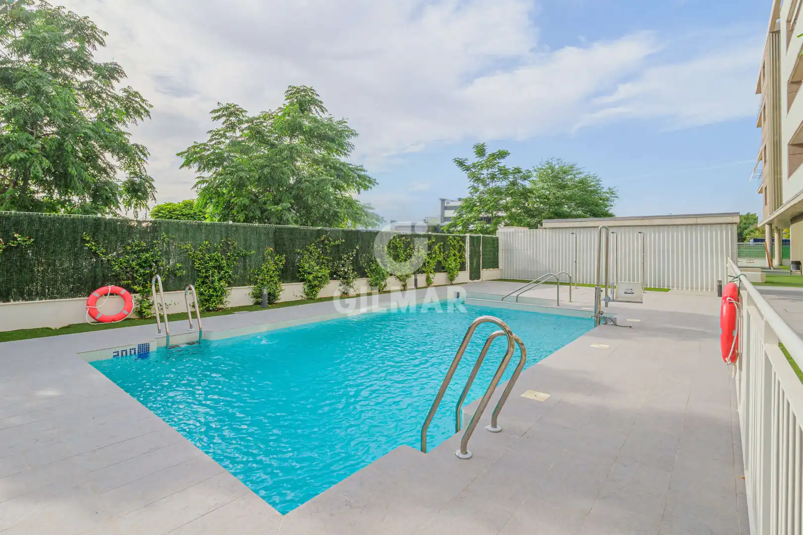 Piscina de Ático en venta en Sevilla con Calefacción, Jardín privado y Piscina