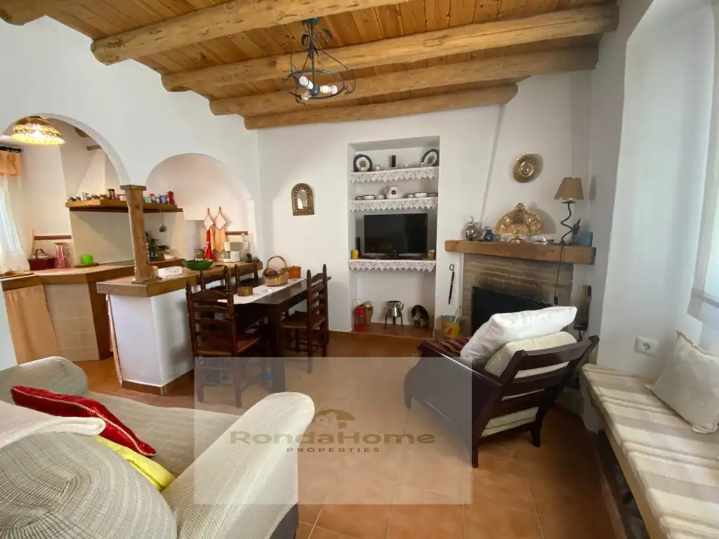 Sala d'estar de Casa o xalet en venda en Jubrique