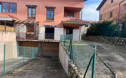Exterior view of House or chalet for sale in Villagonzalo Pedernales  with Heating and Private garden