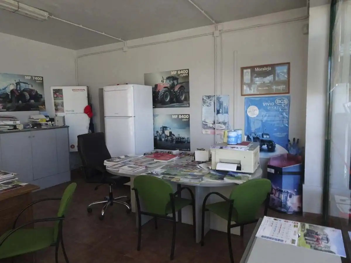 Locale commerciale in affitto a Moraleja, imagen 17