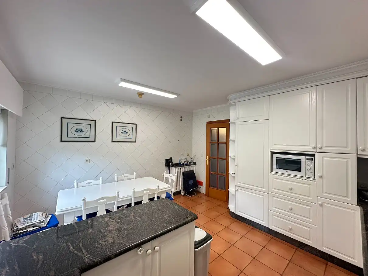 Cocina de Casa o chalet en venta en Santiago de Compostela  con Calefacción, Jardín privado y Parquet