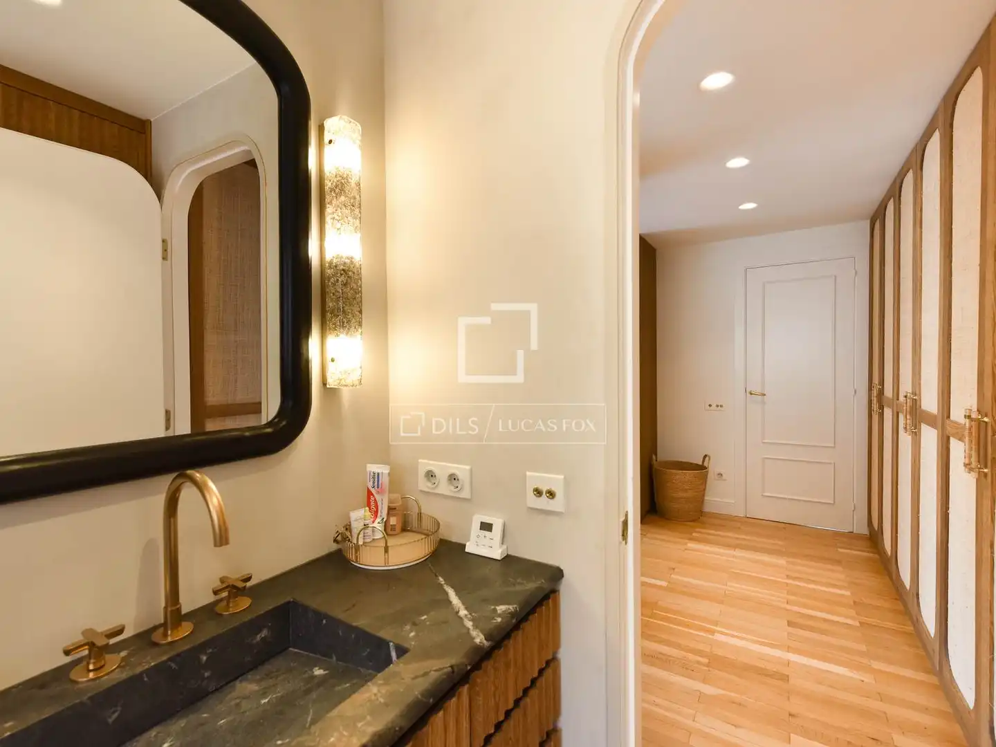 Bathroom of Flat for sale in Barcelona  with Air Conditioner, Heating and Terrace