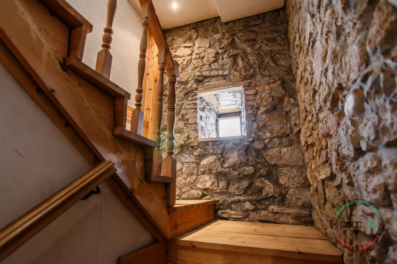 Casa o chalet en venta en Las Regueras   con Calefacción y Jardín privado