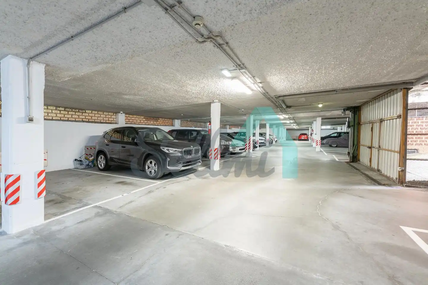 Parking of Flat for rent in Oviedo   with Heating, Parquet flooring and Furnished