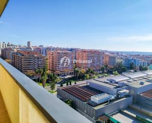 Vista exterior de Pis de lloguer en  Tarragona Capital amb Terrassa i Balcó