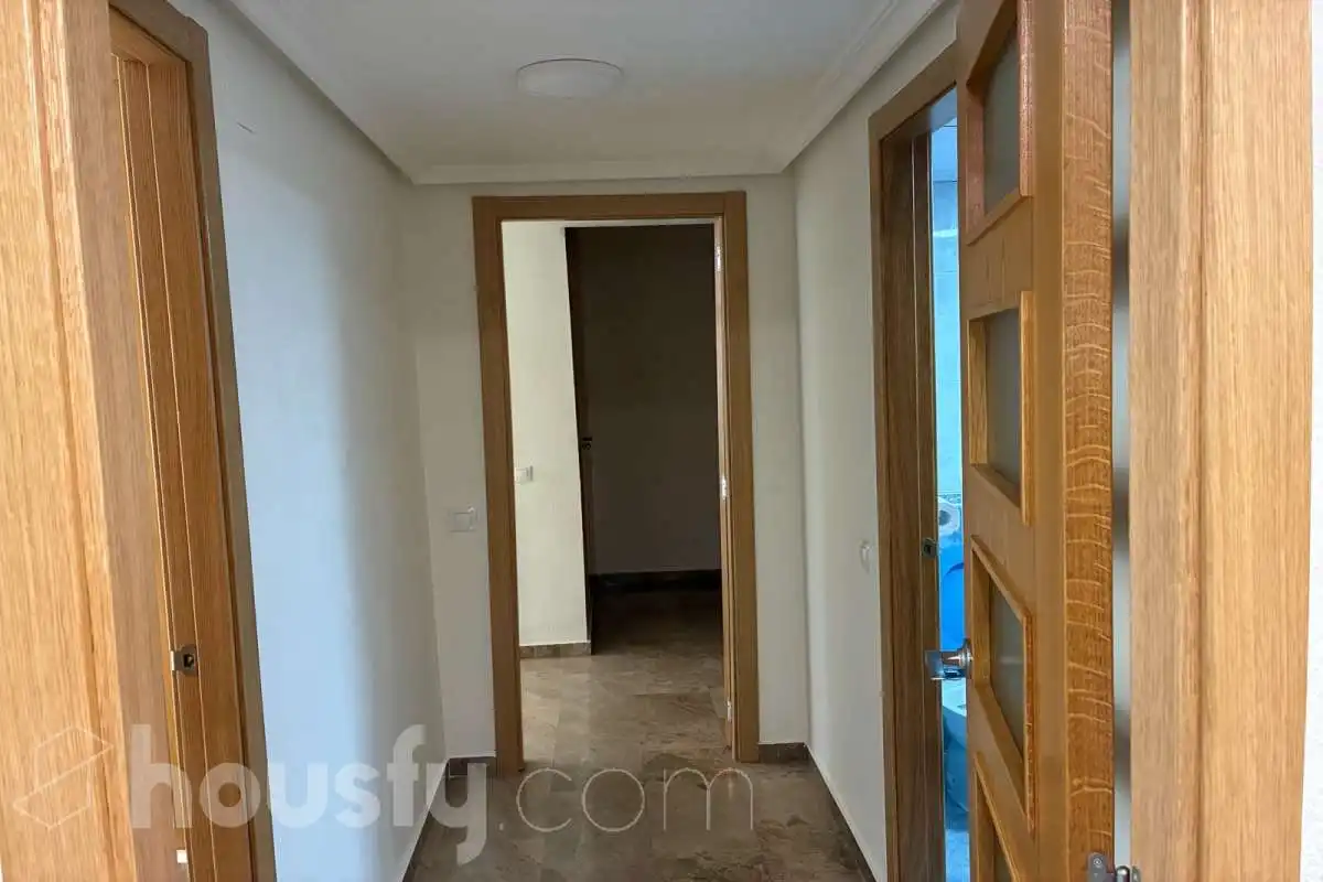 Flat for rent in Valencia  with Air Conditioner, Storage room and Balcony