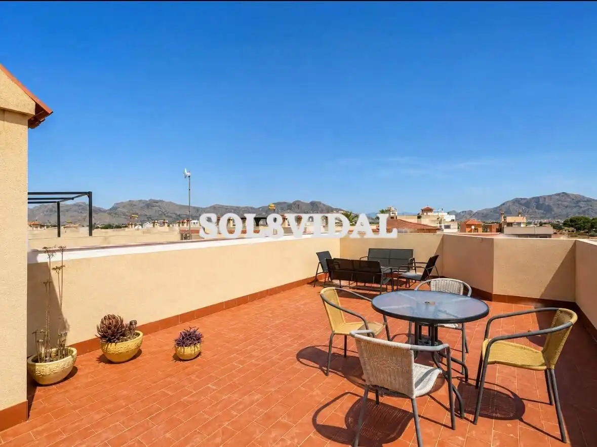 Terrassa de Casa o xalet en venda en Orihuela amb Terrassa, Balcó i Piscina comunitària