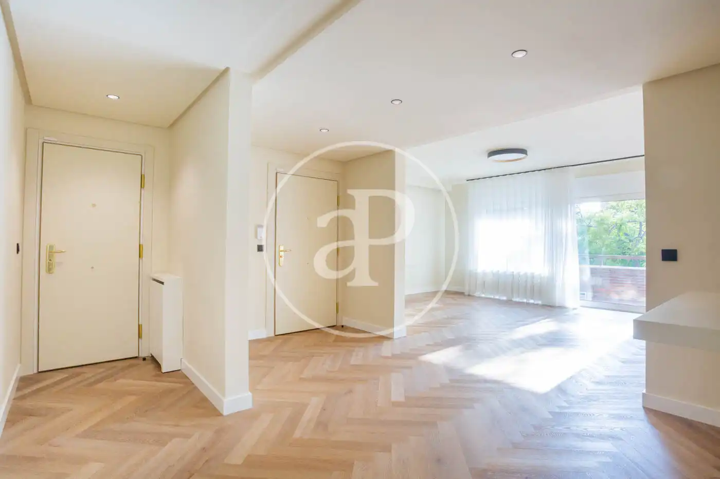 Living room of Flat for rent in Barcelona  with Air Conditioner, Heating and Private garden