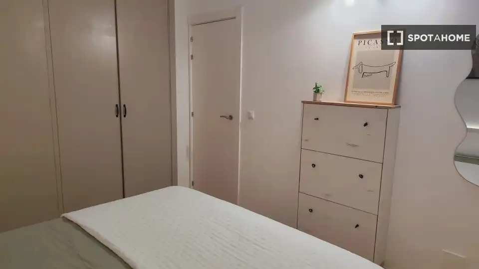 Bedroom of Apartments for share in Calvià  with Air Conditioner, Terrace and Furnished
