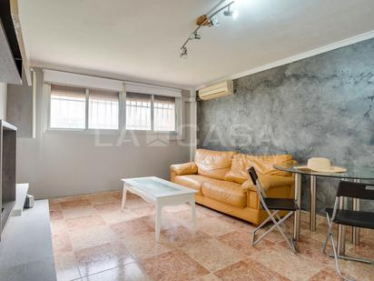 Living room of Planta baja for sale in L'Hospitalet de Llobregat