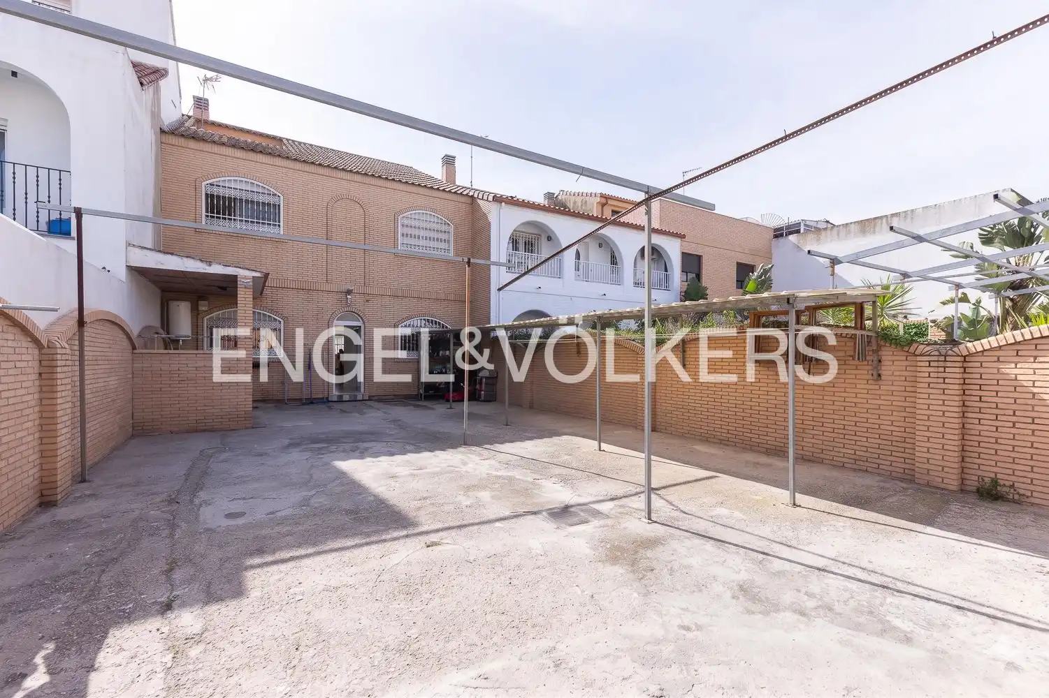 Vista exterior de Casa o xalet en venda en Valencia amb Aire condicionat, Calefacció i Terrassa