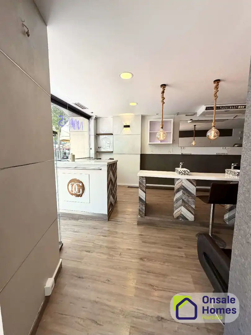 Kitchen of Commercial properties for transfer in Marbella  with Air Conditioner and Alarm