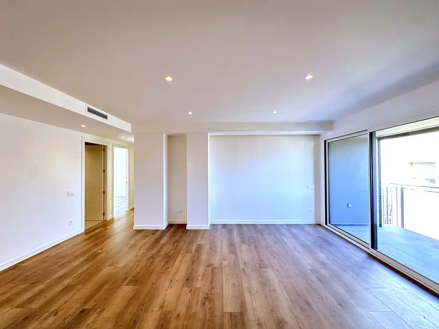 Wohnzimmer von Dachboden zum Verkauf in Badalona mit Klimaanlage, Heizung und Parkett
