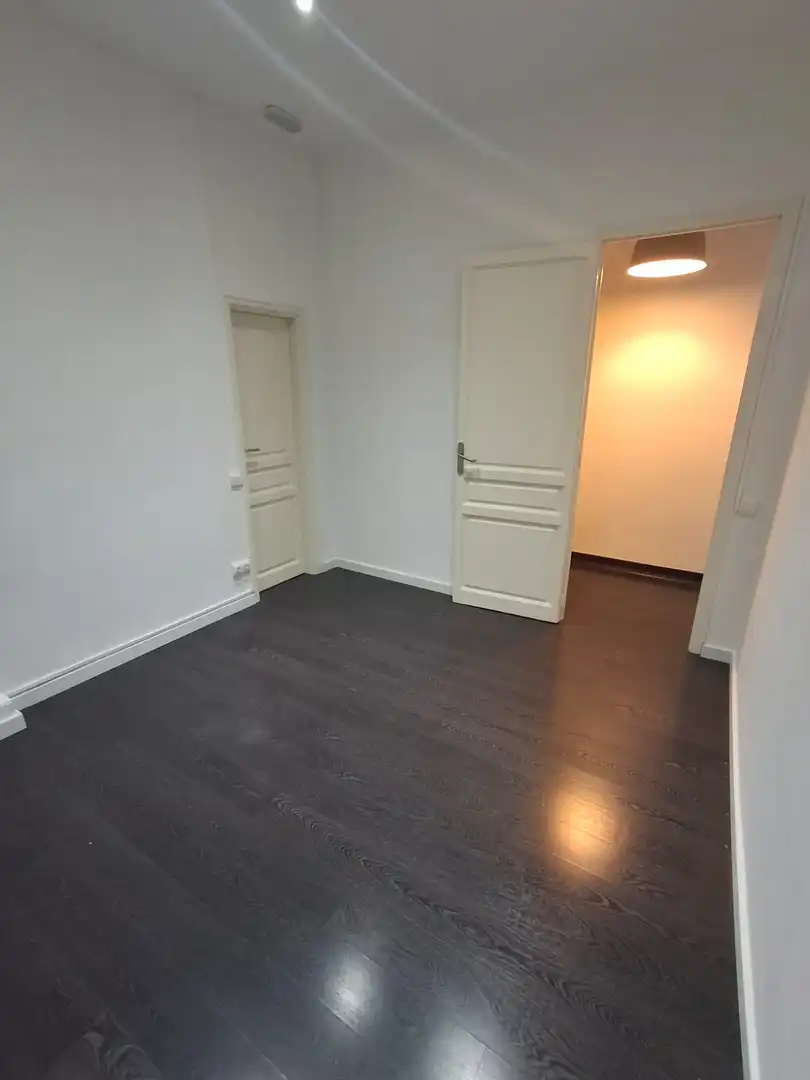 Office for rent in Barcelona  with Air Conditioner