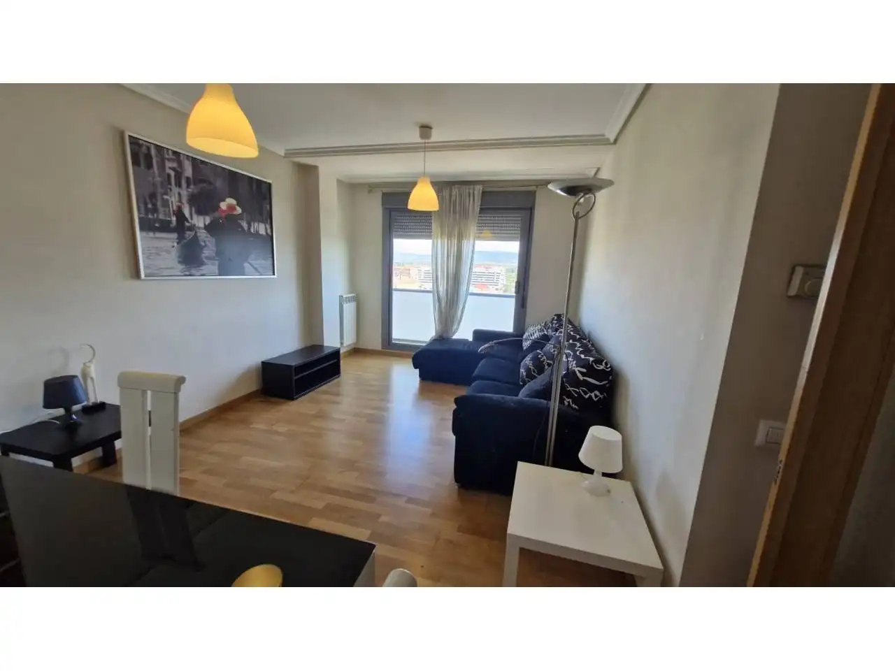 Sala d'estar de Pis en venda en  Logroño amb Calefacció, Parquet i Traster