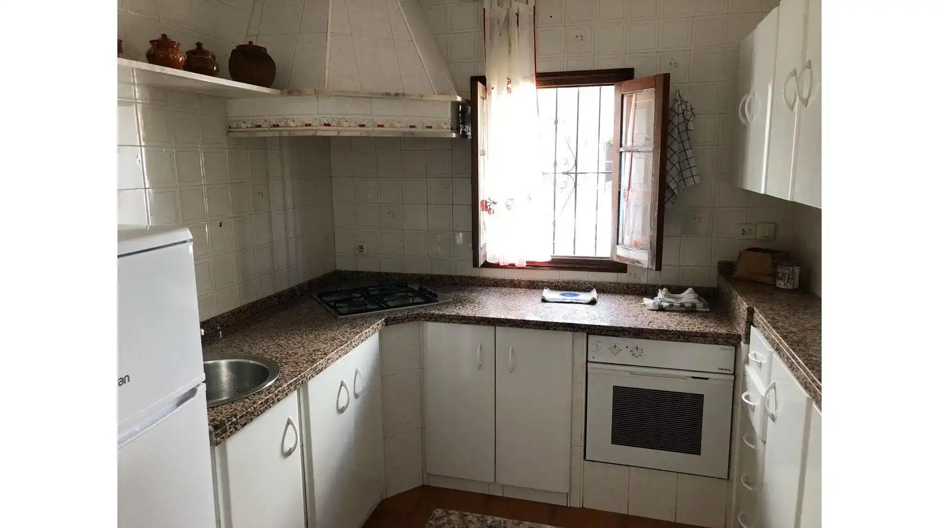 Cuina de Pis de lloguer en Benaocaz amb Traster