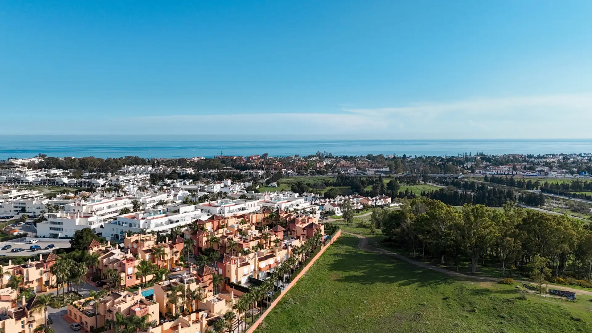 Vista exterior de Casa adosada en venta en Marbella con Aire acondicionado, Jardín privado y Terraza