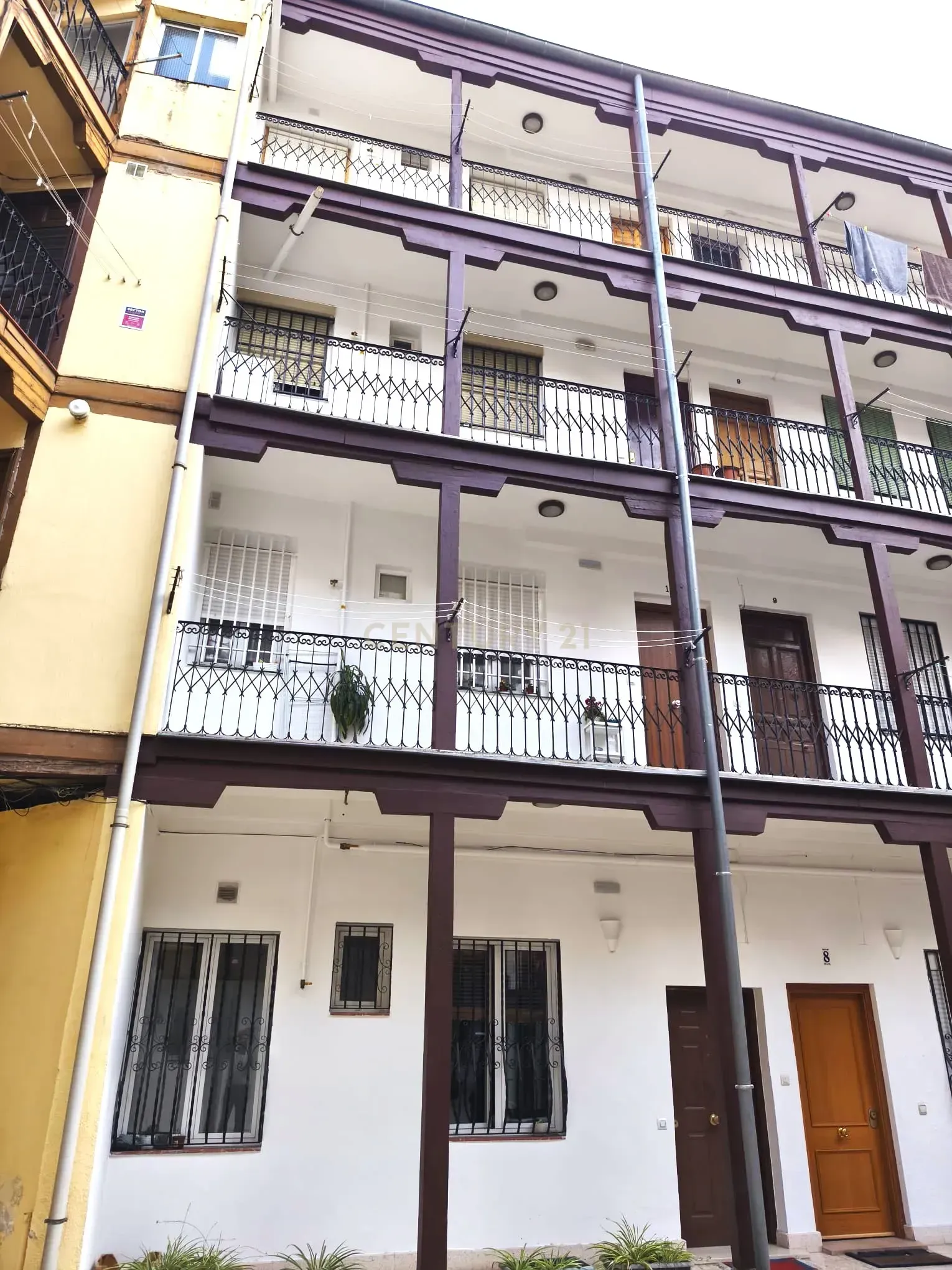 Vista exterior de Apartament en venda en  Madrid Capital amb Forn, Rentadora i Microones