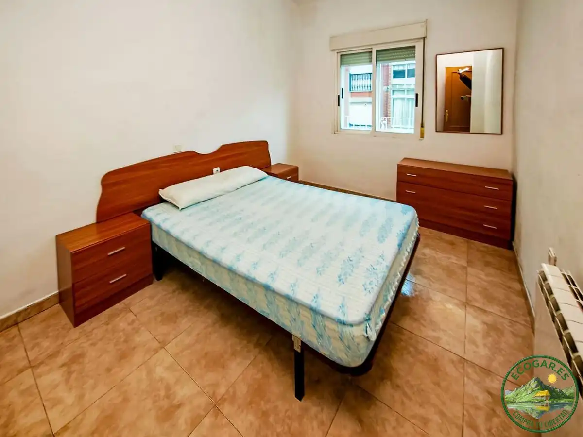 Habitación de Piso en venta en Ponferrada con Calefacción, Parquet y Trastero