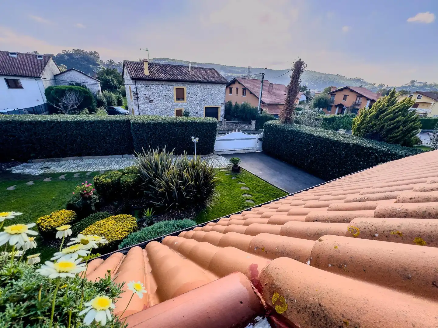 Terrassa de Casa o xalet en venda en Camargo amb Calefacció, Jardí privat i Piscina