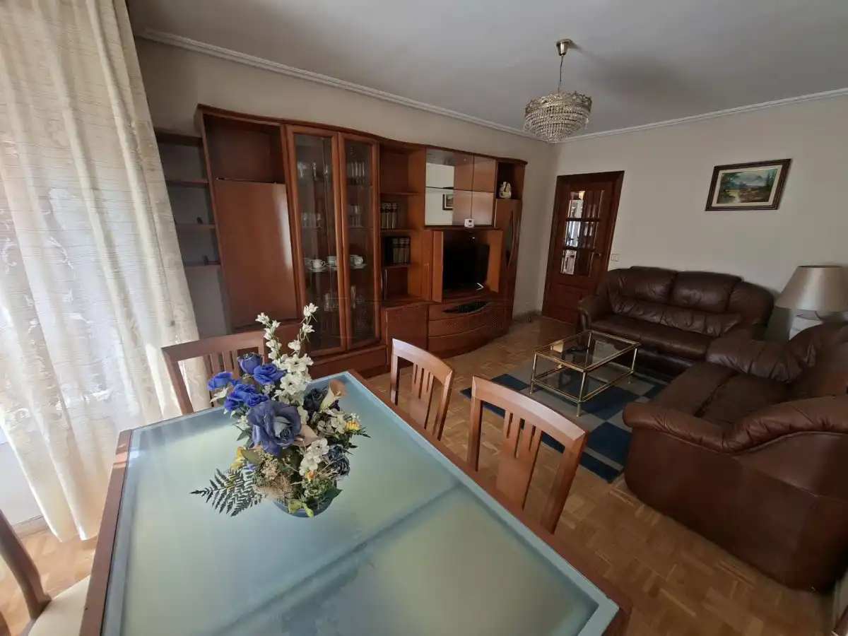 Sala de estar de Piso en venta en Vitoria - Gasteiz con Calefacción, Parquet y Terraza