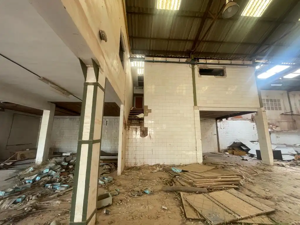 Nave industrial en venta en Oliva, Ribesalbes