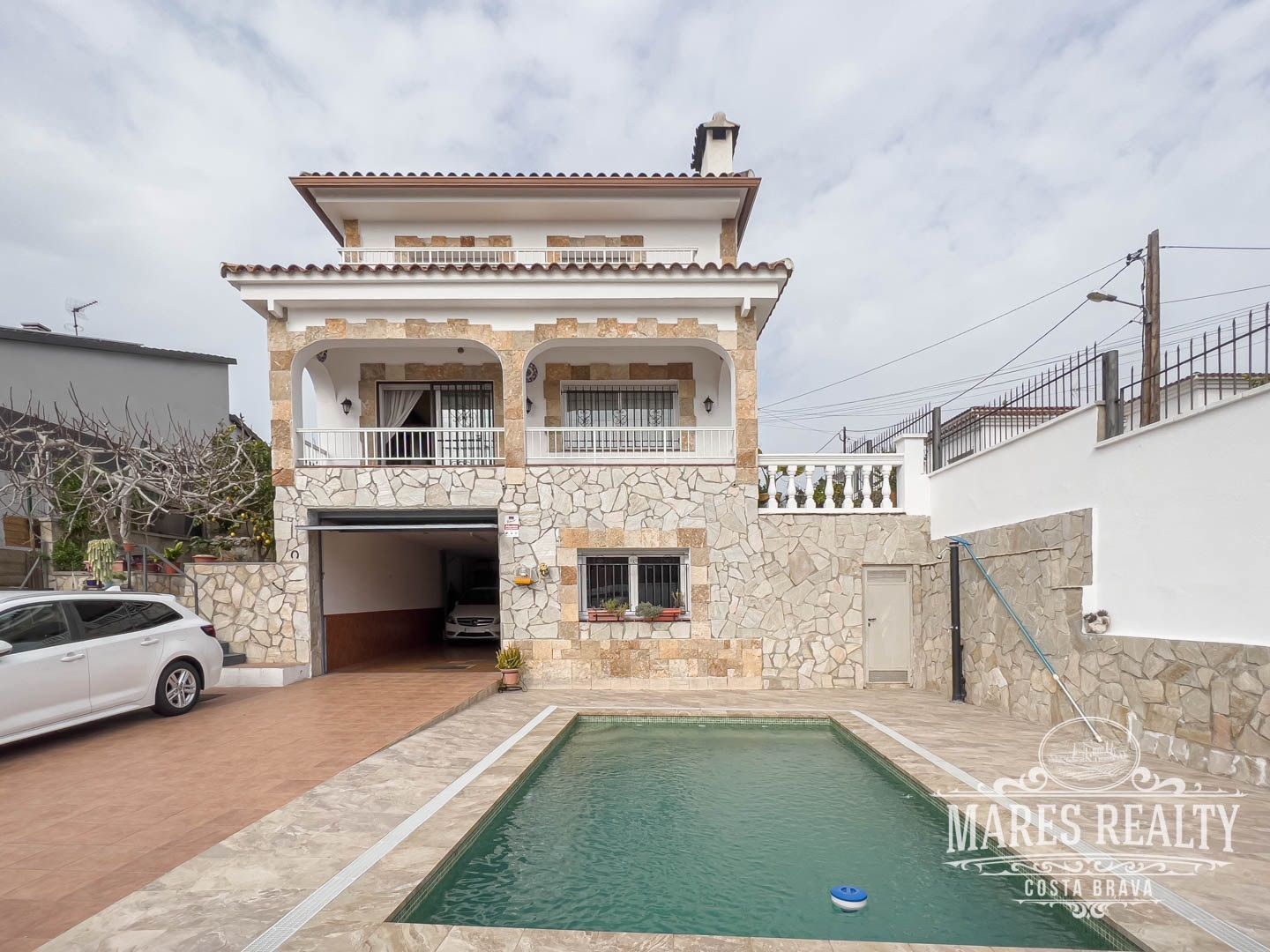 Vista exterior de Casa o xalet en venda en Lloret de Mar amb Calefacció, Jardí privat i Terrassa