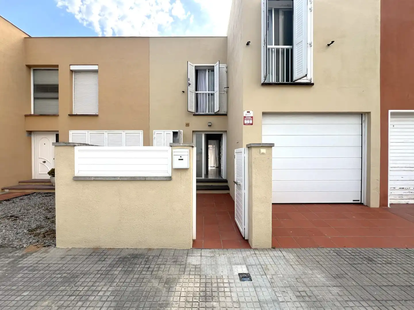 Vista exterior de Casa adosada en venta en Sant Pere Pescador con Aire acondicionado, Calefacción y Terraza