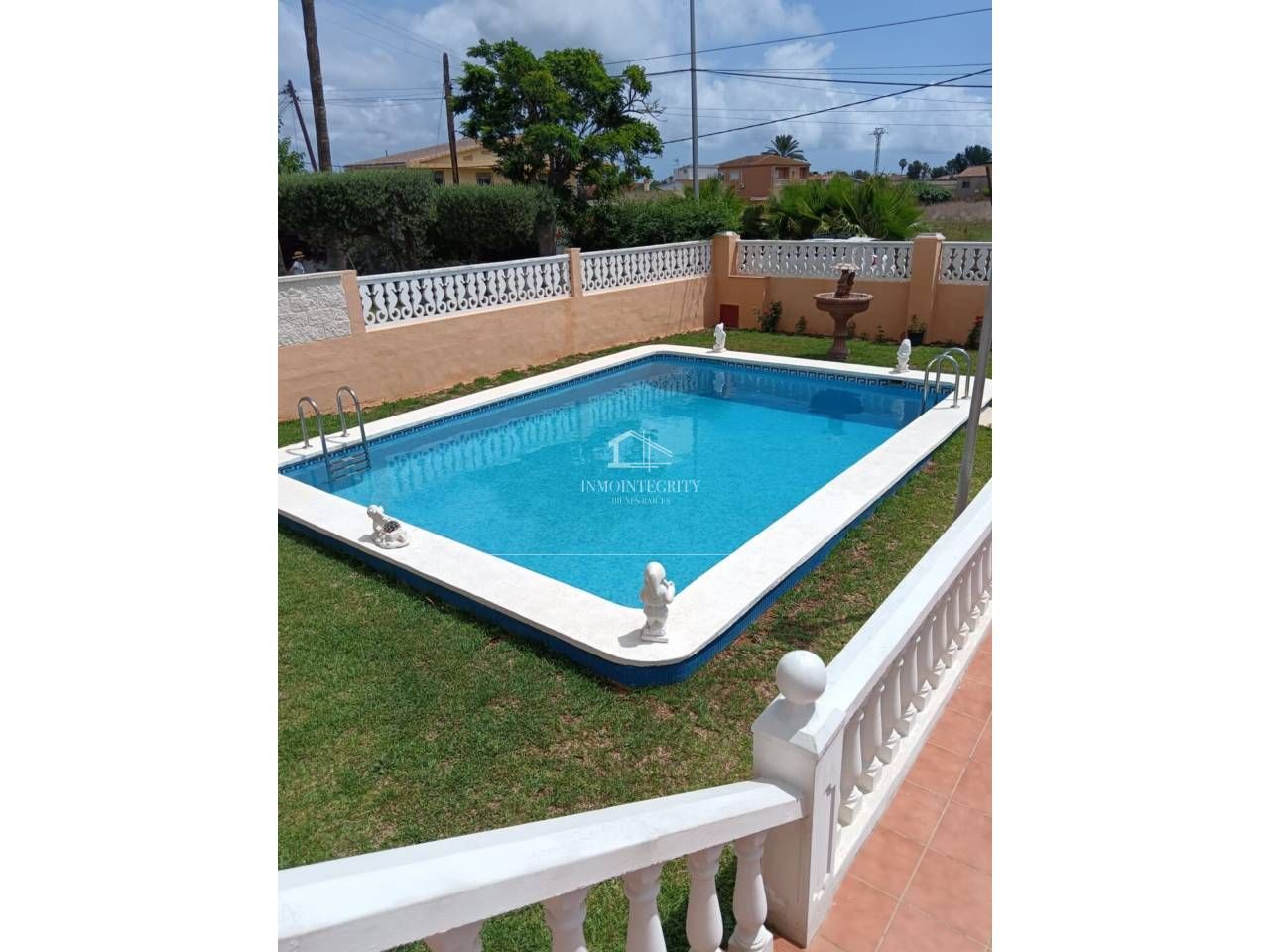 Piscina de Casa o chalet en venta en Castellón de la Plana / Castelló de la Plana con Aire acondicionado, Jardín privado y Terraza