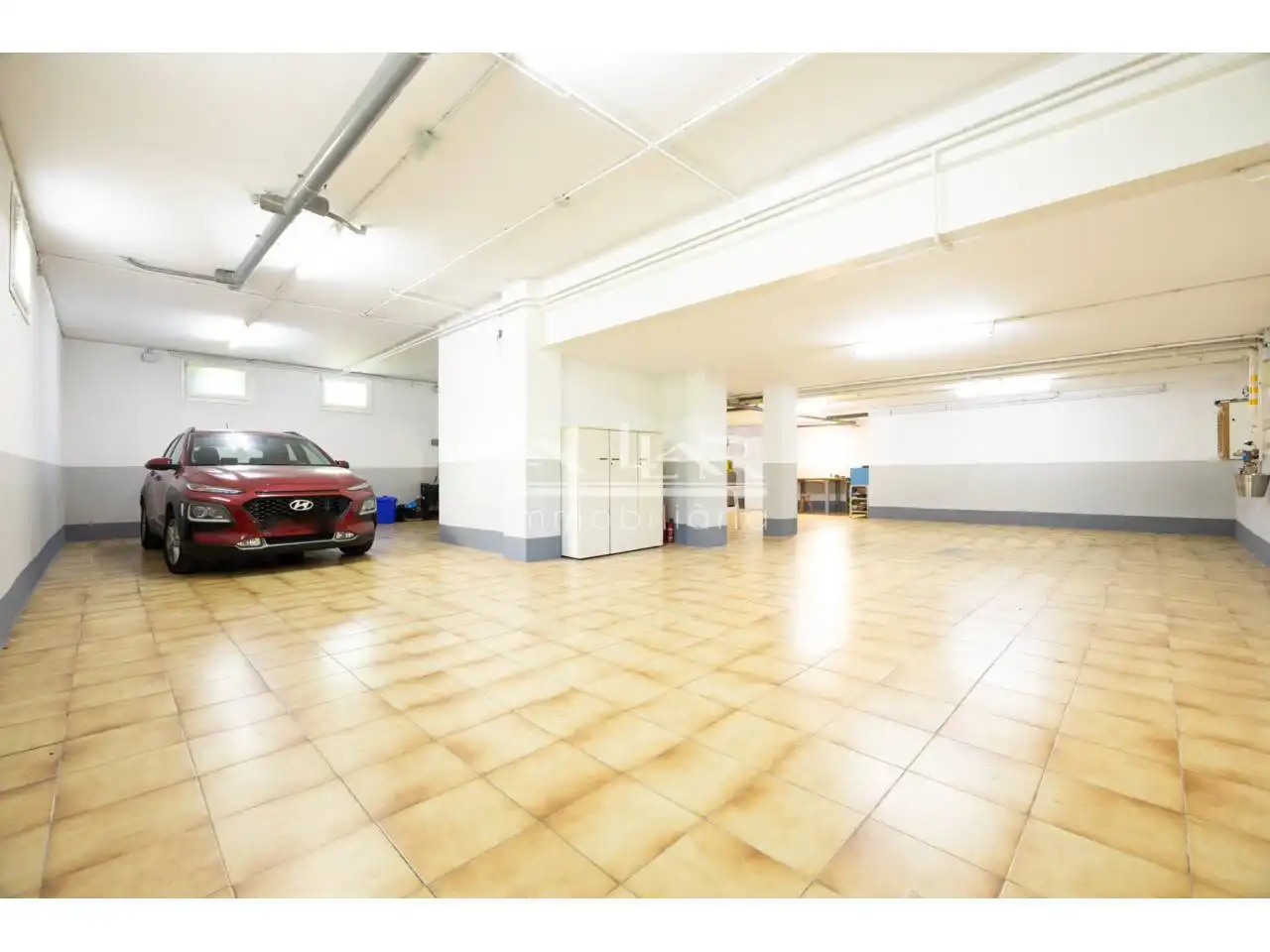 Parking de Casa o chalet en venta en Vic con Calefacción, Jardín privado y Parquet