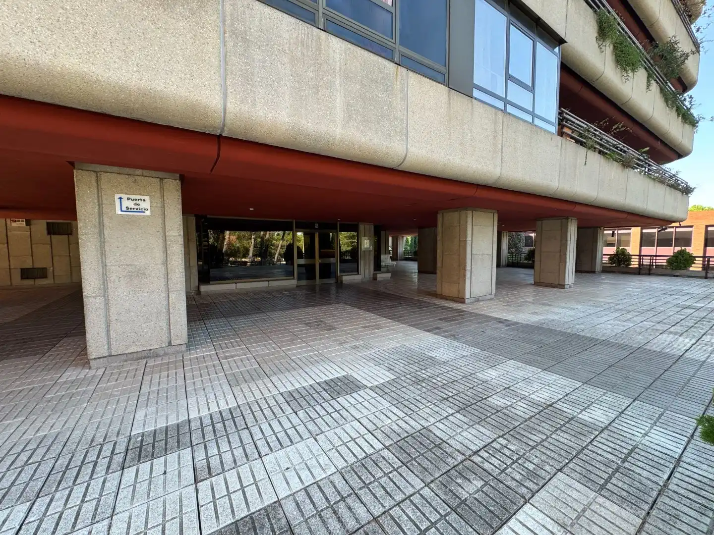 Vista exterior de Pis en venda en  Madrid Capital amb Aire condicionat, Terrassa i Piscina
