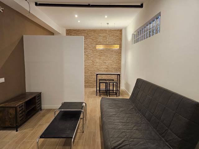 Estudio en Alquiler en Carrer de Ganduxer en Les Tres Torres