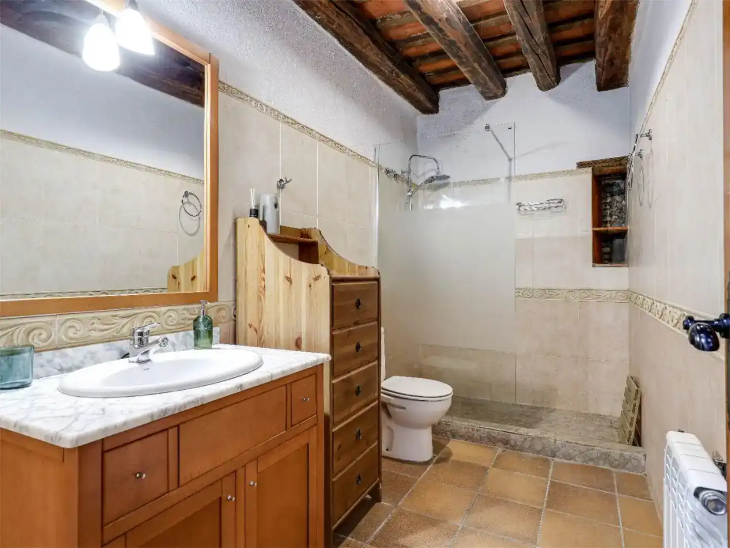 Badezimmer von Wohnung zur Miete in Pineda de Mar mit Privatgarten, Abstellraum und Möbliert