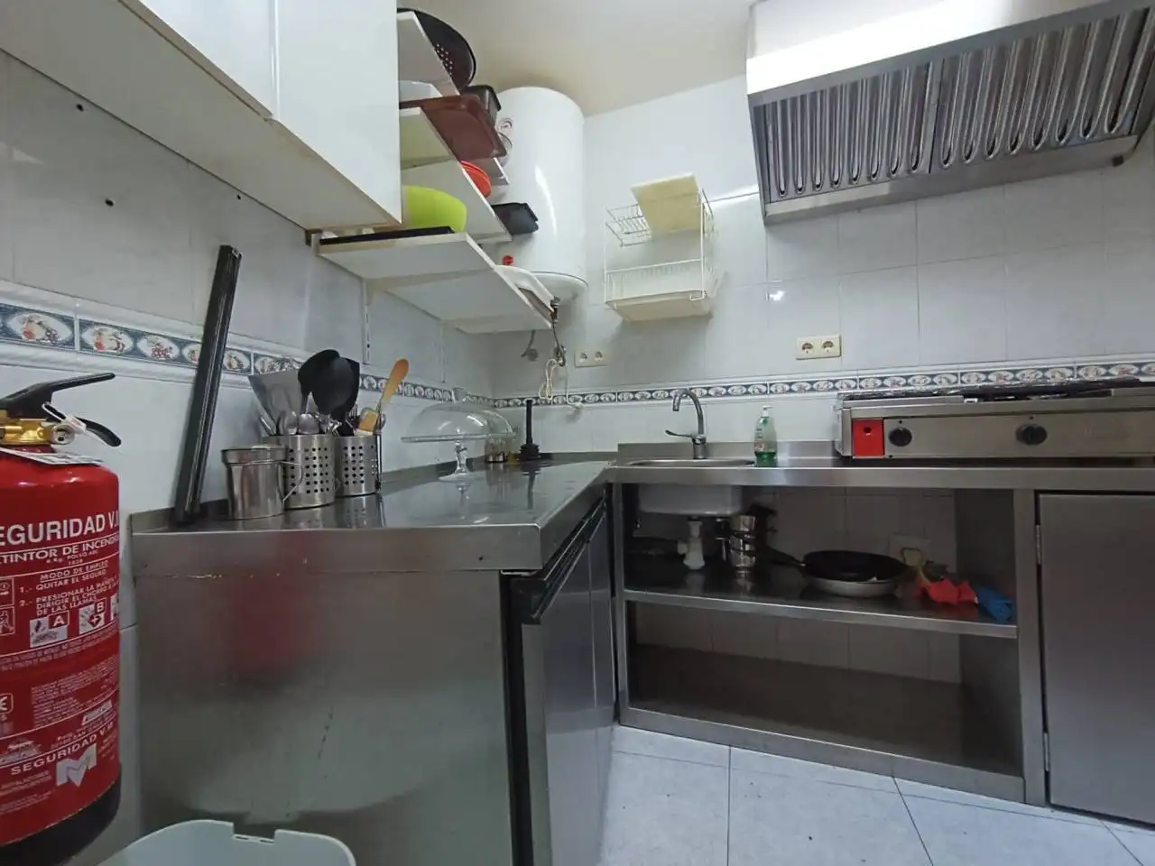 Cocina de Local en venta en Burgos con Aire acondicionado