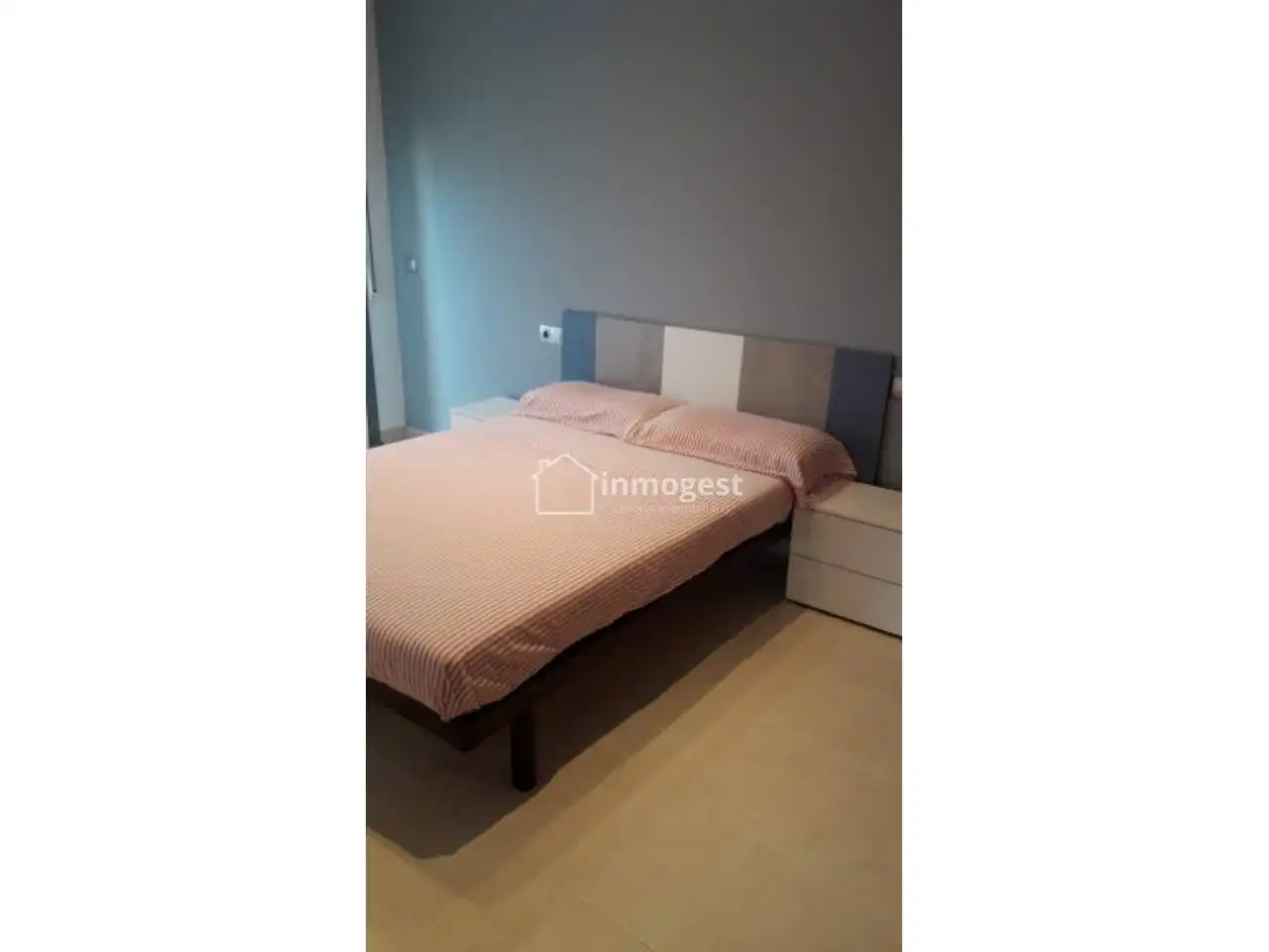 Schlafzimmer von Wohnung zur Miete in Salt mit Klimaanlage, Heizung und Balkon